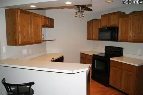 1213 Red Tail Hawk Ct #2, Boardman, OH 44512 photo 6