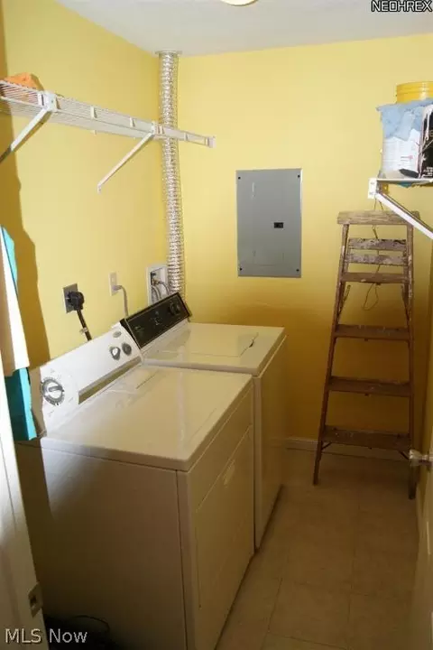 1213 Red Tail Hawk Ct #2, Boardman, OH 44512 photo 11