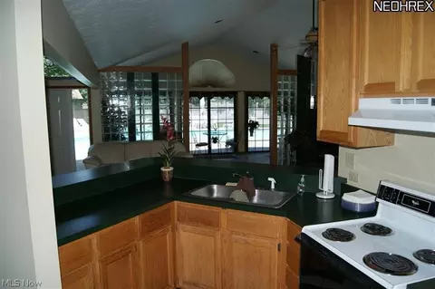 1213 Red Tail Hawk Ct #2, Boardman, OH 44512 photo 14