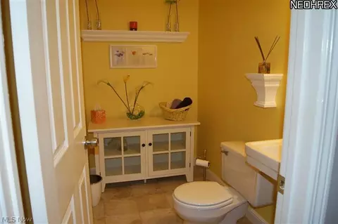 1213 Red Tail Hawk Ct #2, Boardman, OH 44512 photo 7