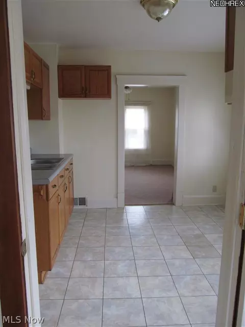 761 Howard St, Elyria, OH 44035 photo 10