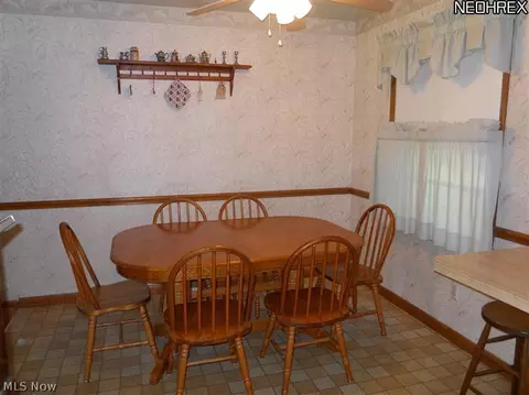 384 Como Ave, Struthers, OH 44471 photo 9