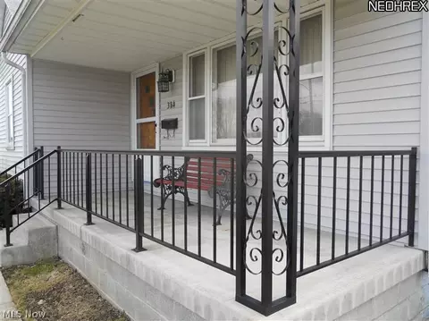 384 Como Ave, Struthers, OH 44471 photo 2
