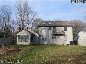 827 Oakridge Dr, Youngstown, OH 44512 photo 9