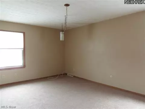 7661 Buchanan Dr, Boardman, OH 44512 photo 11