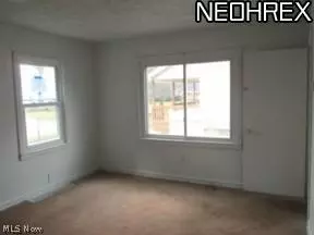327 Hyde Ave, Niles, OH 44446 photo 6
