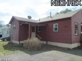 327 Hyde Ave, Niles, OH 44446 photo 3