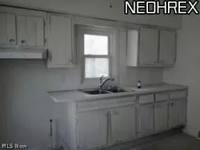 327 Hyde Ave, Niles, OH 44446 photo 7