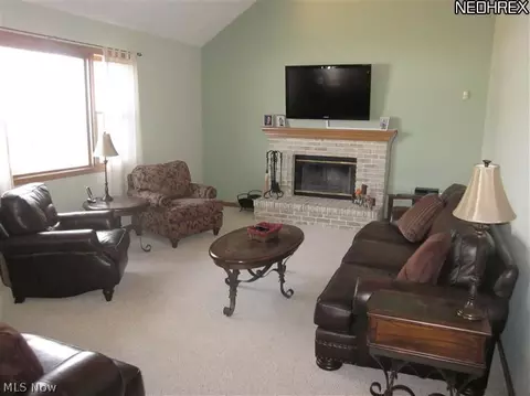 4391 Timberway Dr, Brunswick, OH 44212 photo 2