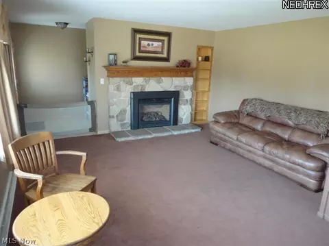 552 Darrow Rd, Akron, OH 44305 photo 12