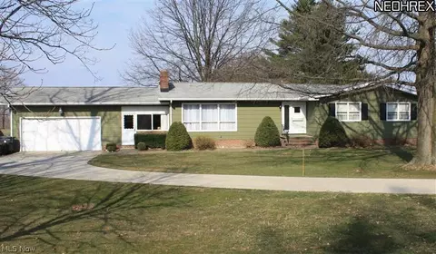 5264 Harper Rd, Solon, OH 44139 photo 1
