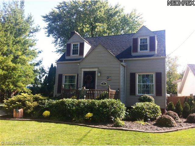 25 Brookfield Ave, Youngstown, OH 44512 photo 1