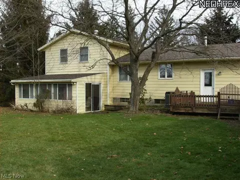 3337 Sanford Rd, Rootstown, OH 44272 photo 2
