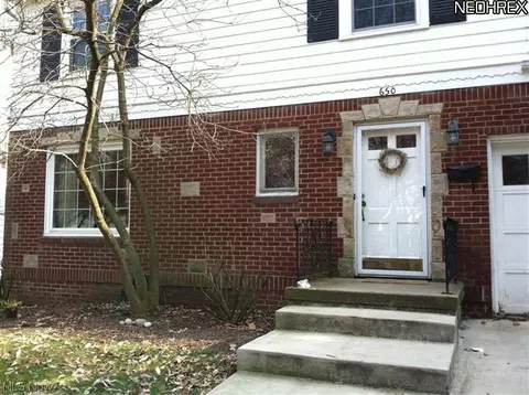 650 Ecton Rd, Akron, OH 44303 photo 2