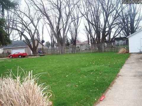 320 Magnolia Rd, Huron, OH 44839 photo 6