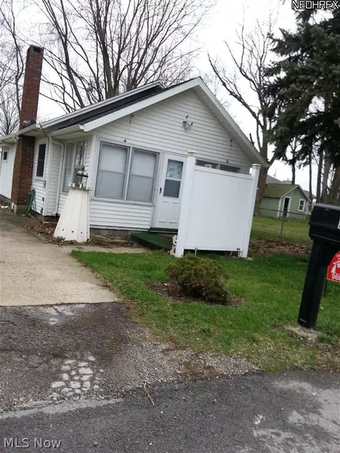 320 Magnolia Rd, Huron, OH 44839 photo 1