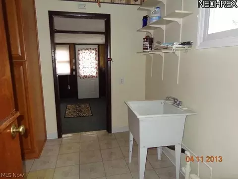 861 Oak St, Elyria, OH 44035 photo 9