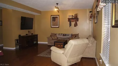 4149 Whitestone Rd, Kent, OH 44240 photo 2
