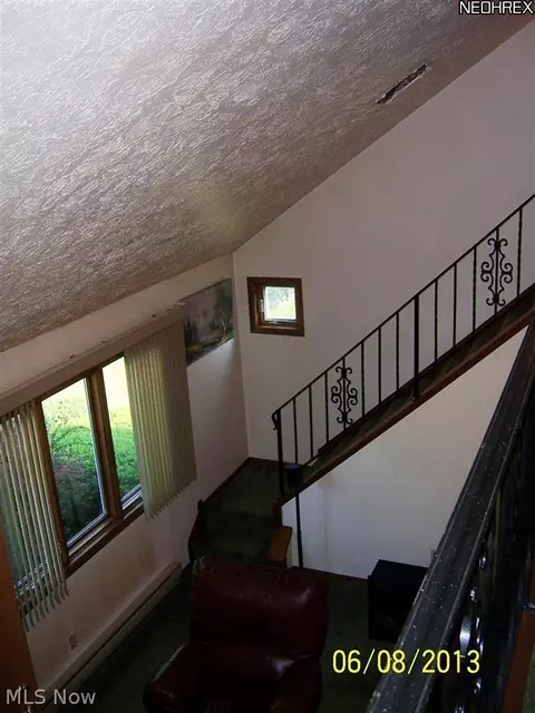 149 Valley Forge Cir, Elyria, OH 44035 photo 6