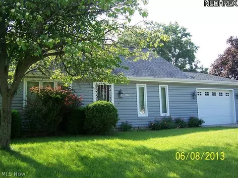 149 Valley Forge Cir, Elyria, OH 44035 photo 1