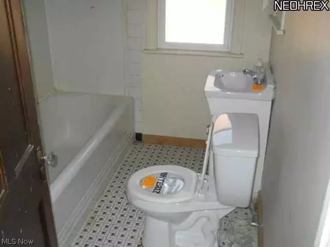 237 E 266 St, Euclid, OH 44132 photo 9
