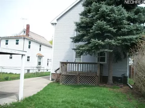 970 Berwin St, Akron, OH 44310 photo 3