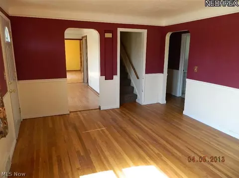 34855 Aurora Rd, Solon, OH 44139 photo 3