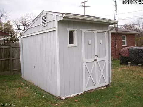 348 Prospect St, Dover, OH 44622 photo 11