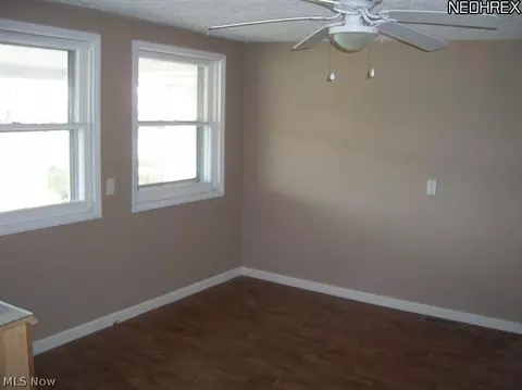 348 Prospect St, Dover, OH 44622 photo 5