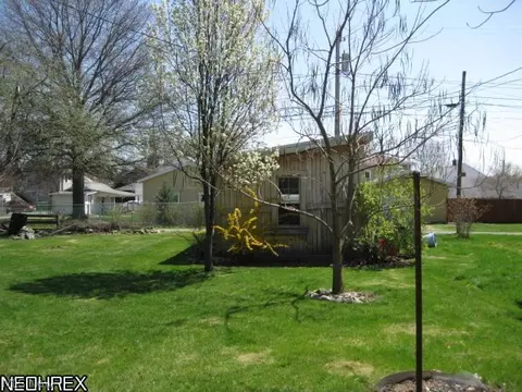 408 E 3rd St, Dover, OH 44622 photo 5