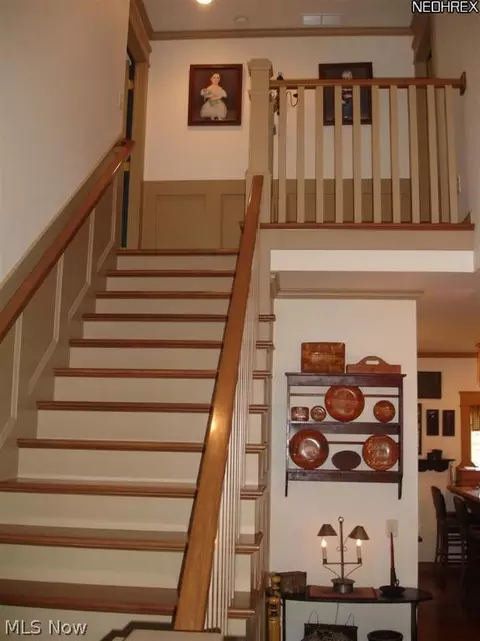 815 Knollwood Dr NW, Canton, OH 44708 photo 3