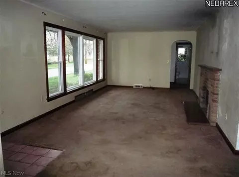159 Summit St, Wadsworth, OH 44281 photo 3
