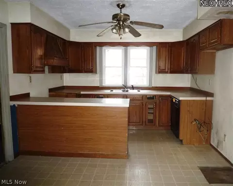 159 Summit St, Wadsworth, OH 44281 photo 5
