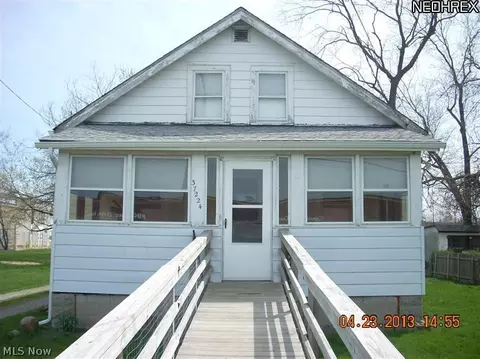 37224 Code Ave, Willoughby, OH 44094 photo 1
