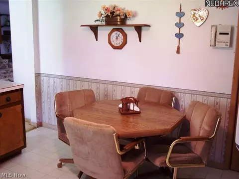 33700 Arthur Rd, Solon, OH 44139 photo 9