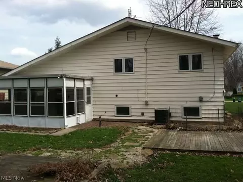 6356 Melshore Dr, Mentor, OH 44060 photo 2
