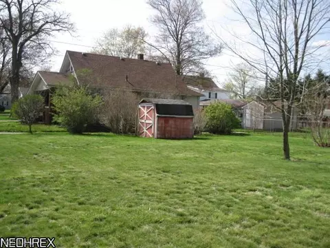 200 W 23rd St, Dover, OH 44622 photo 4