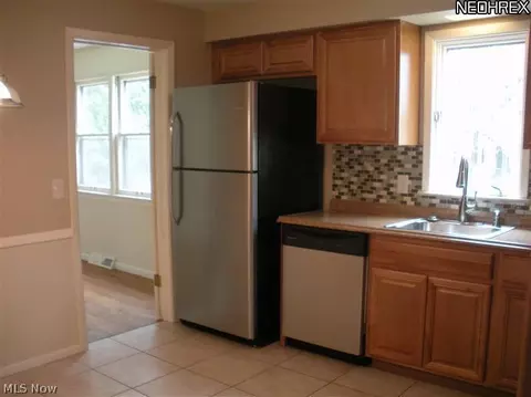 35605 Solon Rd, Solon, OH 44139 photo 7