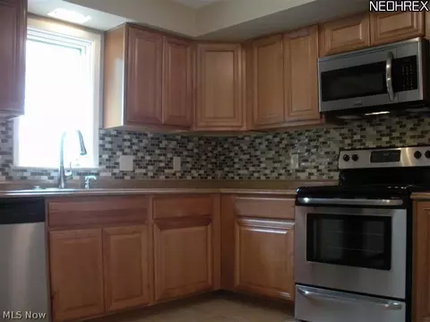 35605 Solon Rd, Solon, OH 44139 photo 8