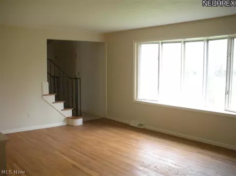 35605 Solon Rd, Solon, OH 44139 photo 3