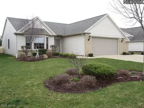 2102 Lakefield Dr, Huron, OH 44839 photo 1