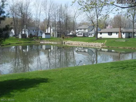 6908 Appleton Ct, Mentor, OH 44060 photo 5