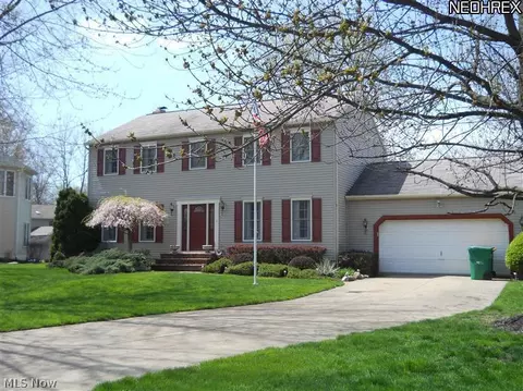 6908 Appleton Ct, Mentor, OH 44060 photo 2