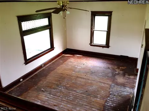 211 Marion Ave, Struthers, OH 44471 photo 3