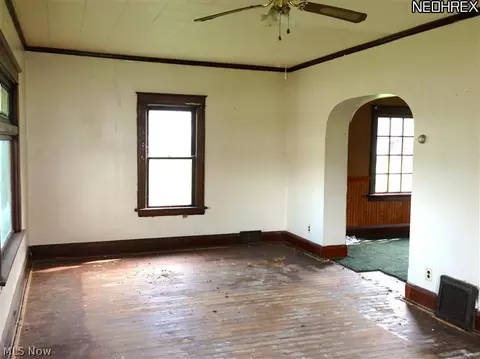211 Marion Ave, Struthers, OH 44471 photo 5
