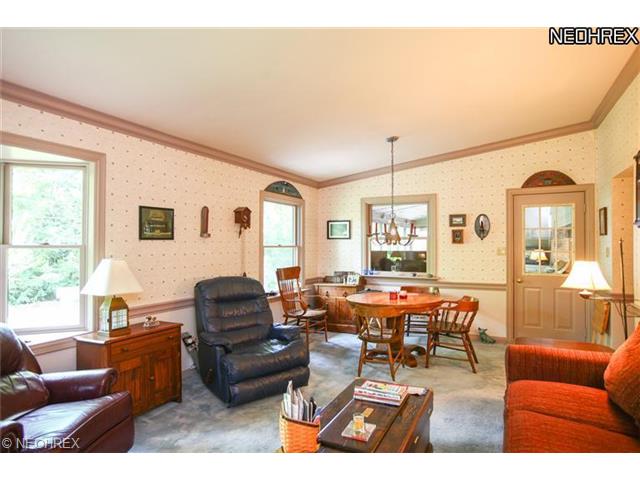 227 N Cadillac Dr, Youngstown, OH 44512 photo 8