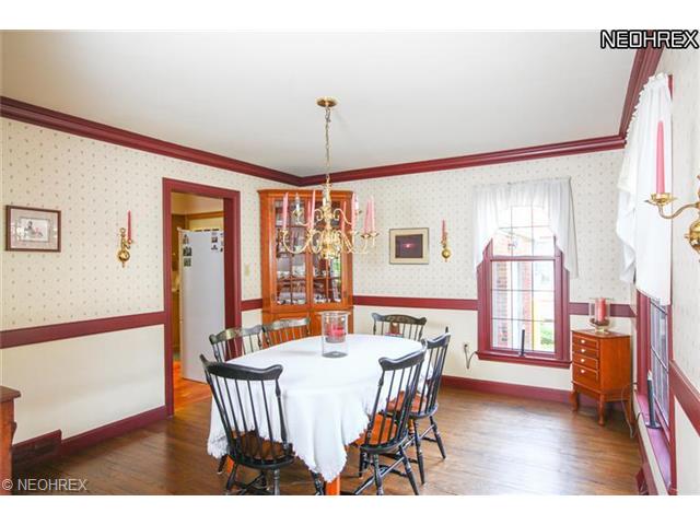 227 N Cadillac Dr, Youngstown, OH 44512 photo 5