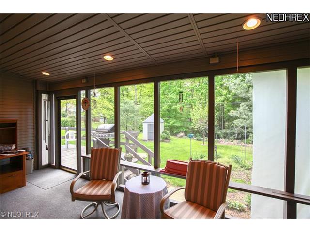 227 N Cadillac Dr, Youngstown, OH 44512 photo 10