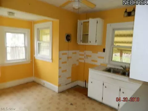 407 Blaine St, Elyria, OH 44035 photo 7