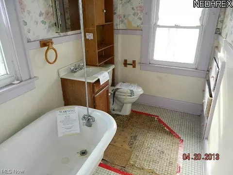 407 Blaine St, Elyria, OH 44035 photo 8